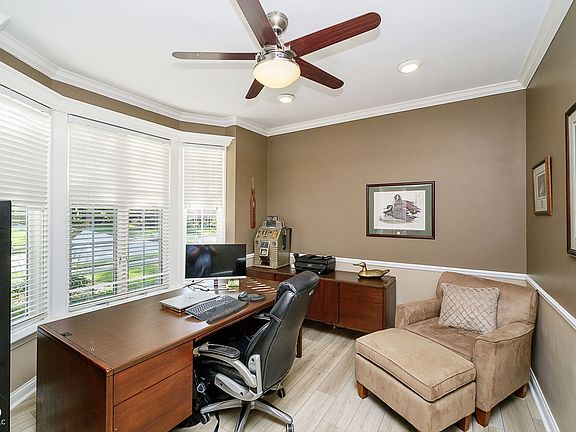 5th image of 21540 Shorevista Ln