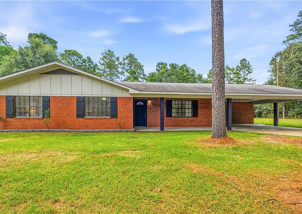 1st image of 132 Carl Cir
