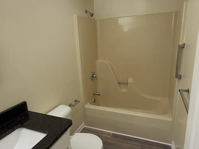 303 Green St #2 — Photo 14