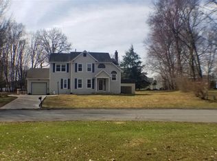 12 Stottle Ln, Glenville, NY 12302