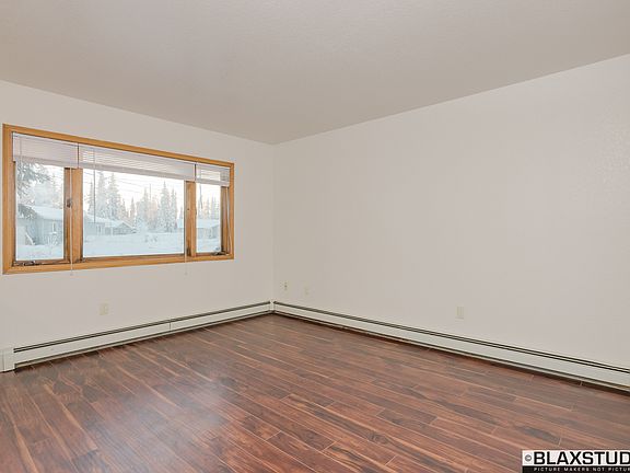 2nd image of 228 Princess Dr APT 1