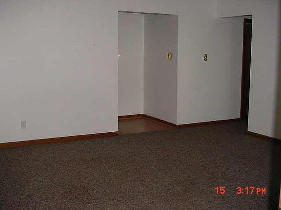4th image of 613 W Rahkewood Dr