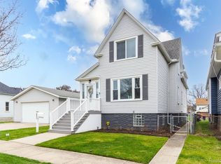 843 Cherry St, Wyandotte, MI 48192