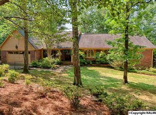 2404 Sugar Tree Pl SE, Huntsville, AL 35802