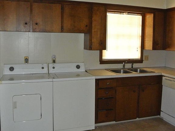 3rd image of 11124 Mara Lynn Rd APT B