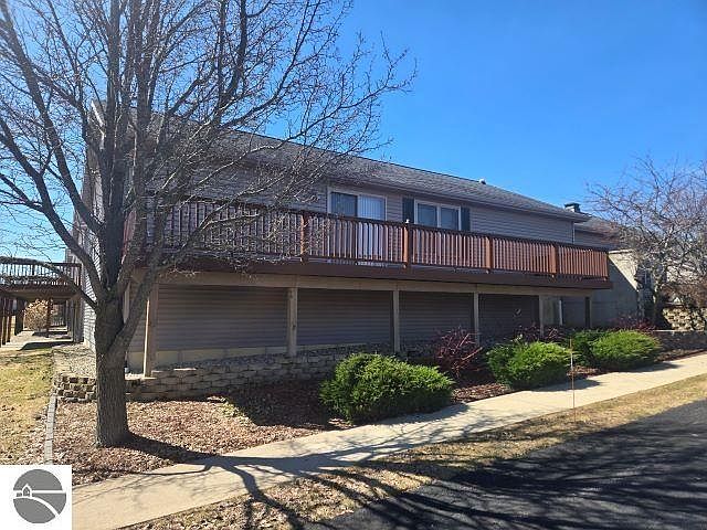 1st image of 3801 Creekside Dr #21