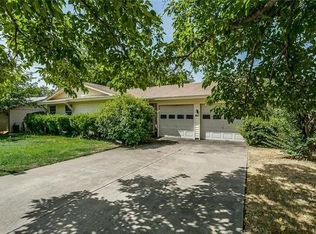 408 Wallace Dr, Crowley, TX 76036