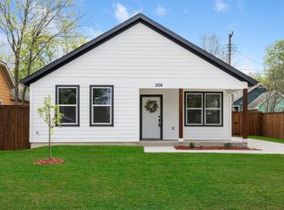 1104 E Cannon St, Fort Worth, TX 76104