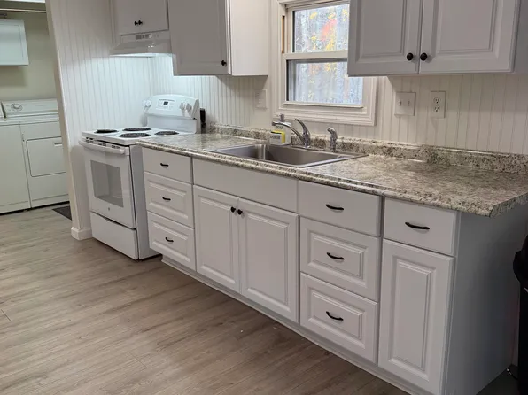 84 Chicoine Ave, Auburn, ME 04210