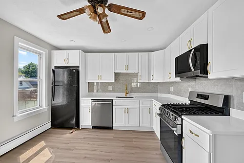 18 Otis St Photo 1