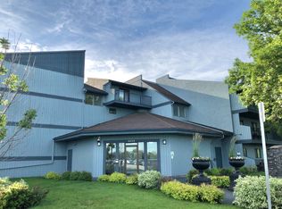 203 Saint Henry Ave #2233, Saskatoon, SK S7M0P4