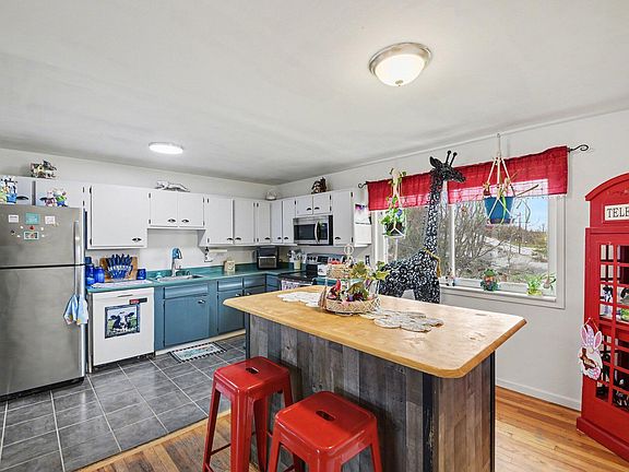 4th image of 16 Cobbler Ct