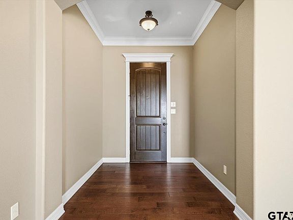 4th image of 345 Baganie Ln