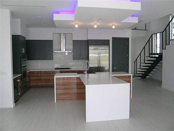 2nd image of 1405 NE 5th Street #1