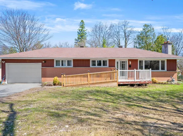25 Basswood Ave, Ottawa, ON K2S 1M8