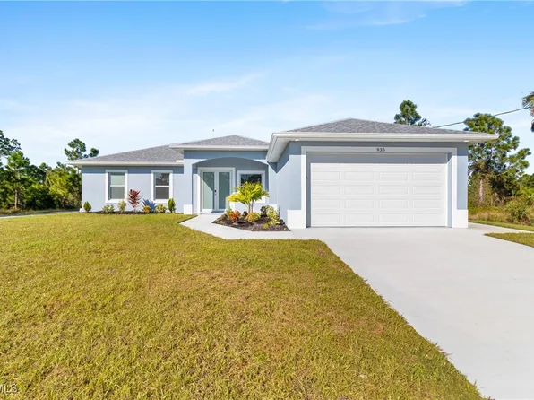 935 Elgin St, Lehigh Acres, FL 33974