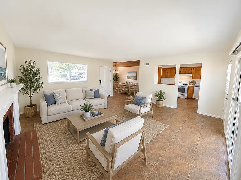 1307 Stillman Ave — Photo 3