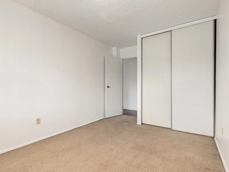 3805 Marlborough Dr NE — Photo 15