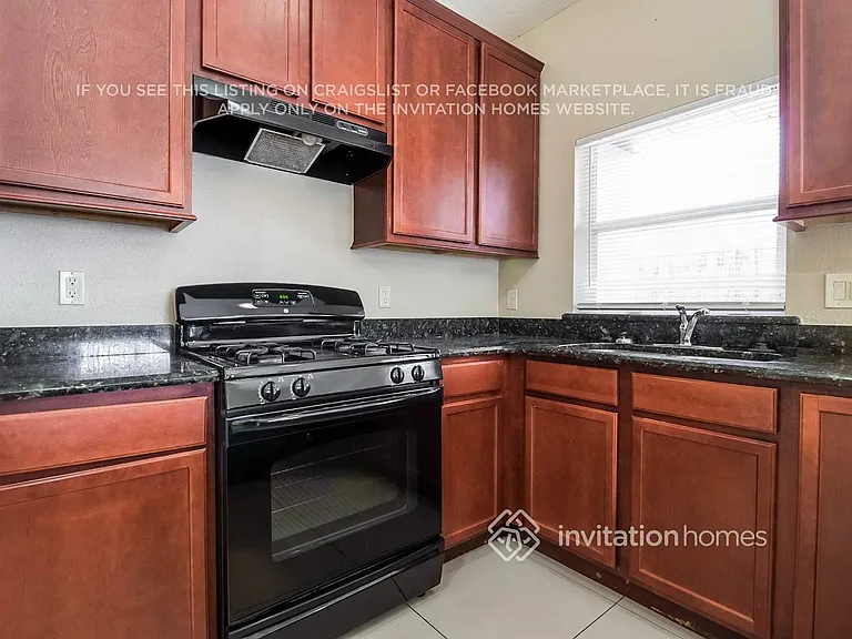 7918 Hidden Hollow Dr — Photo 9