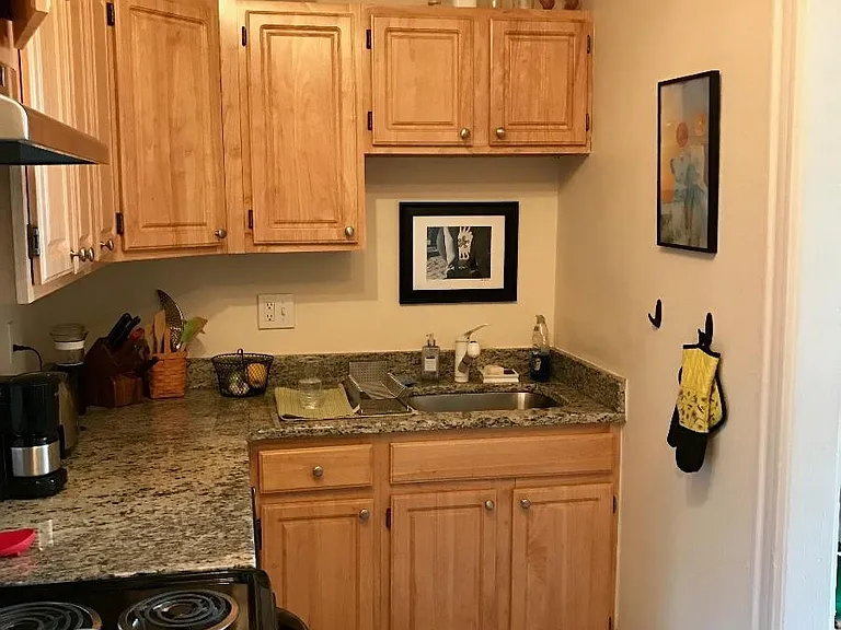 47 Ashford St #12A — Photo 3