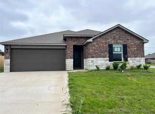 3118 SE Talimena Ct, Bartlesville, OK 74006