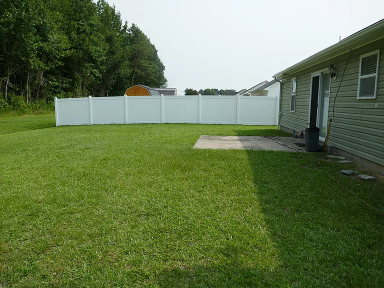 1110 Jessica St — Photo 3