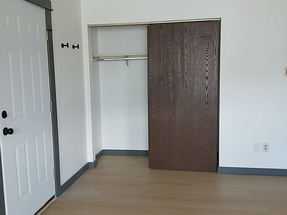 5th image of 2332 W Foothills Dr