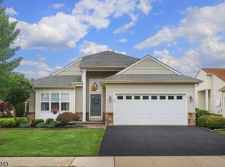 26 Medici Dr, Somerset, NJ 08873