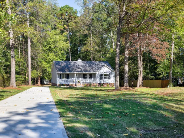 1508 Middle Ridge Dr, Willow Spring, NC 27592