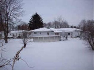 203 Beechwood Dr, Rochester, NY 14606