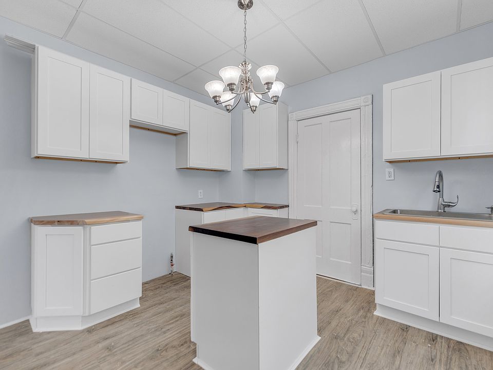 1st image of 12 Copeland Pl