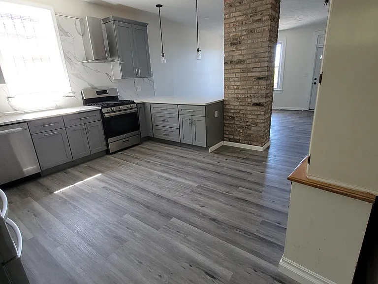 3412 Monroe St — Photo 10