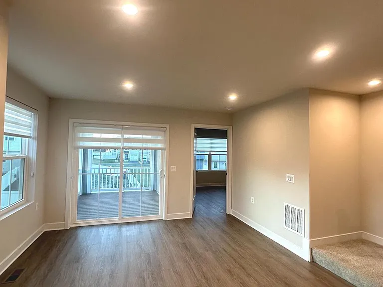 117 Dunster St — Photo 16