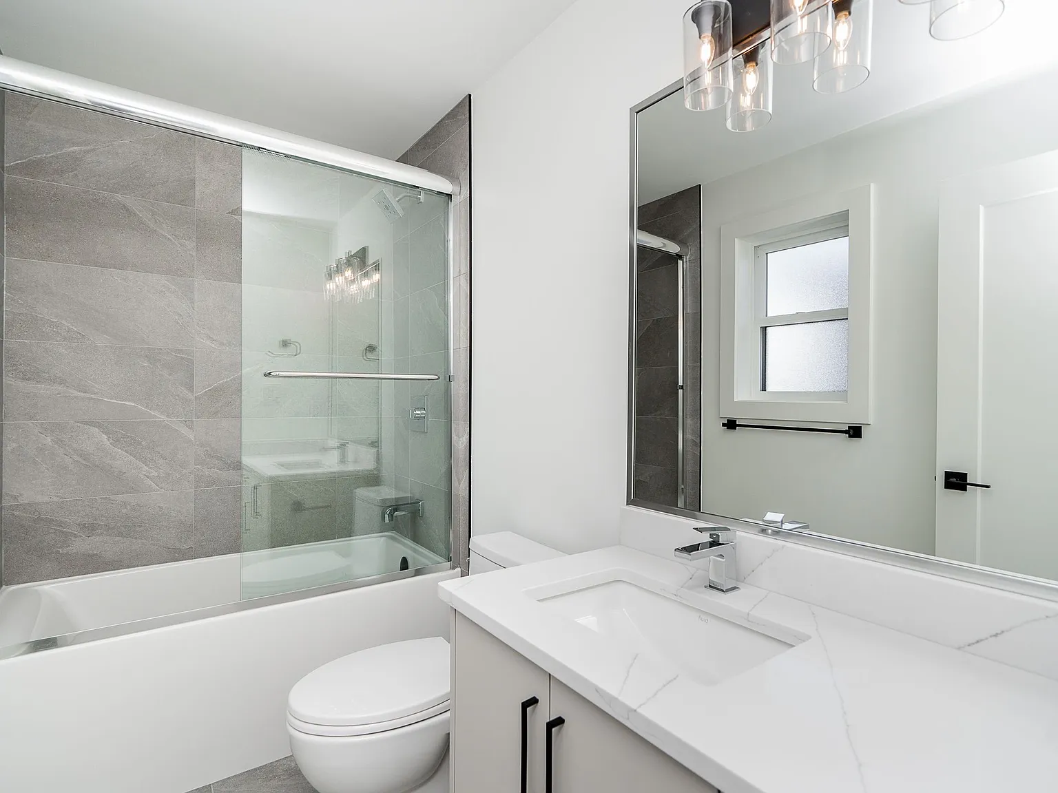 2 bed, 1.5 bath, 1000 sqft, $2,300 — Photo 4