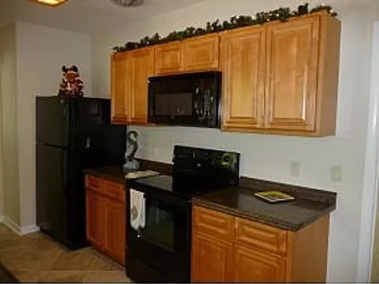 905 Espanola Way — Photo 4