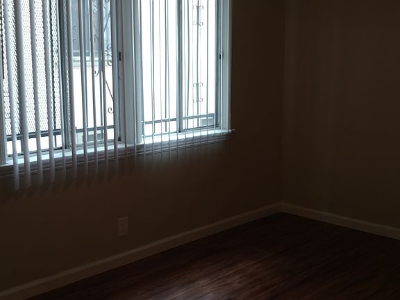 2nd image of 10629 1/2 S Vermont Ave