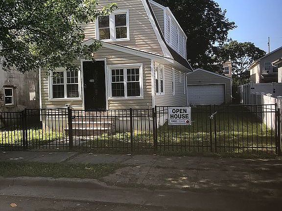 4th image of 185 Harvard St