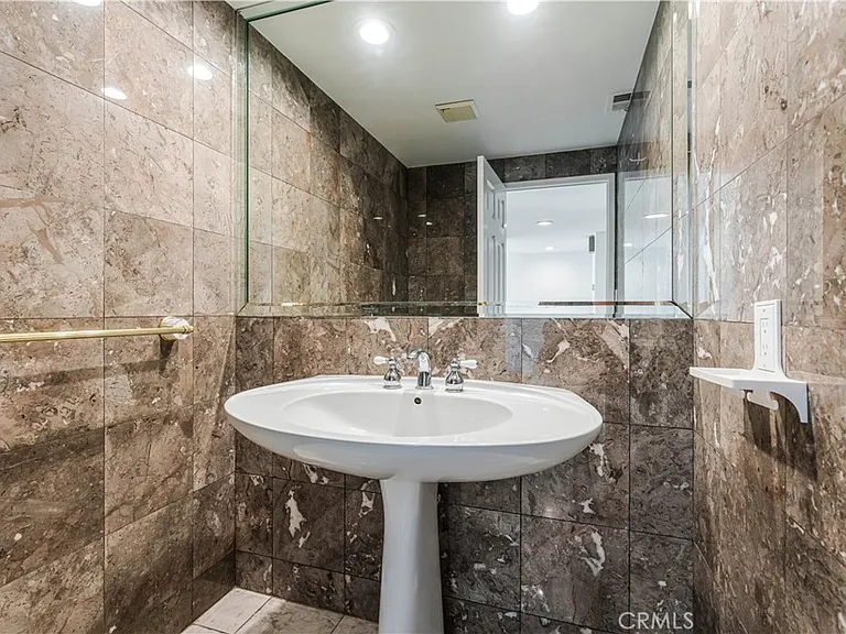 2396 Venus Dr — Photo 13