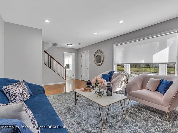 3rd image of 163 Colonial Drive