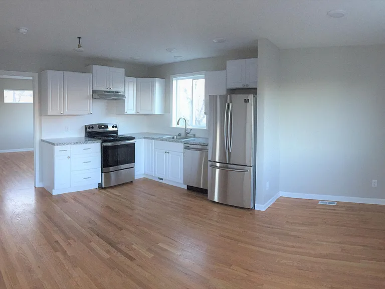 2221 Illinois St #B — Photo 1