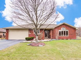 9913 Forestview Dr, Mokena, IL 60448