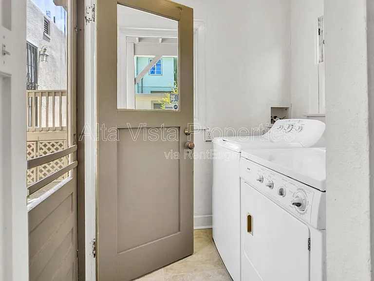 301 Brookes Ave — Photo 18