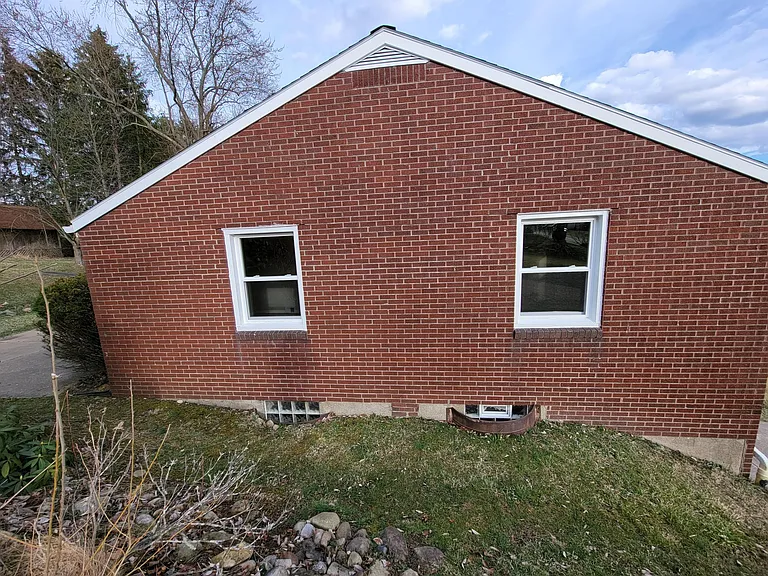 10761 Old Trail Rd — Photo 32