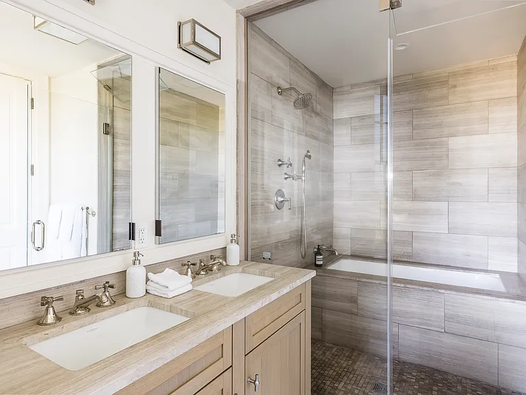 15 Church St #Penthouse 402 — Photo 21