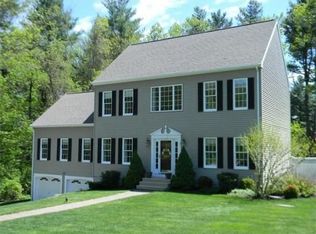 8 Walnut Ln, Medway, MA 02053