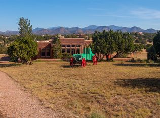 8 Estambre Rd, Santa Fe, NM 87508