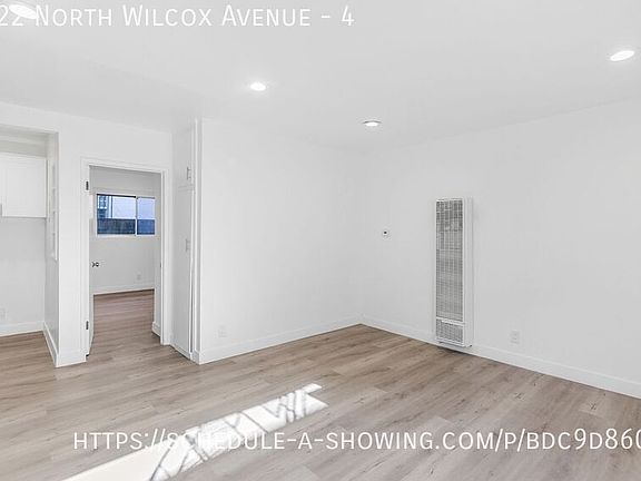 3rd image of 1022 N Wilcox Ave #4
