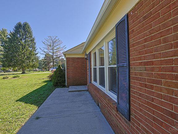 4th image of 10111 Zig Zag Rd