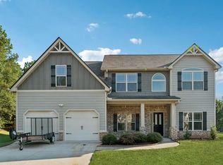 3408 Lake End Dr, Loganville, GA