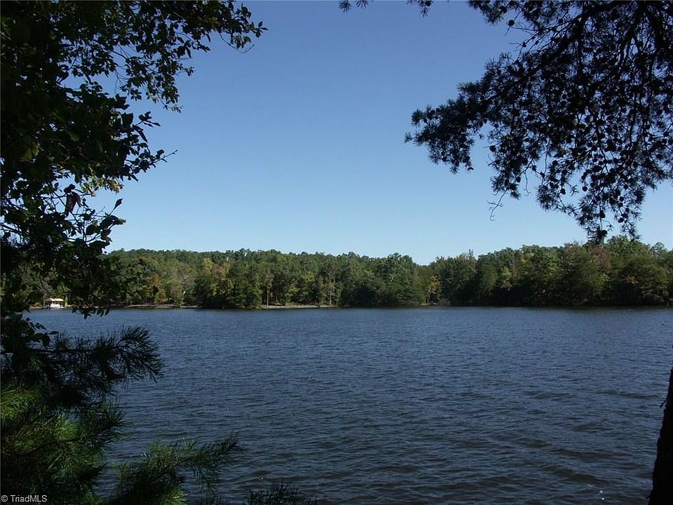 1st image of 153 Moss Bank Ct
